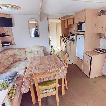 Hotel Mobilni Dum U Goldy à Česká Skalice Extérieur photo