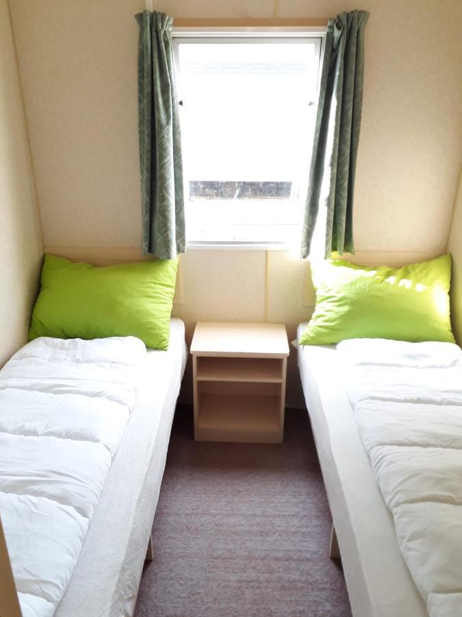 Hotel Mobilni Dum U Goldy à Česká Skalice Extérieur photo